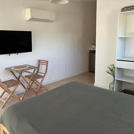 Séjour chez l'habitant Cosy Avec Accès Jardin